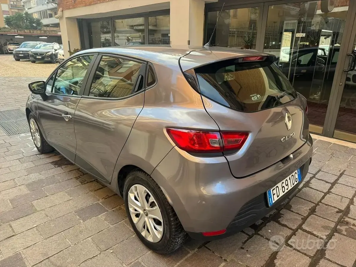Usata Renault Clio IV 74 CV (54 kW) 2016 Grigio Utilitaria