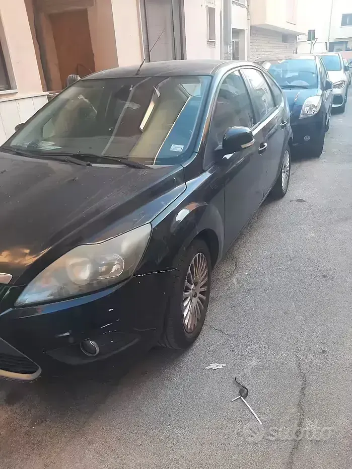 Usata Ford Focus 90 CV (66 kW) 2009 Nero Berlina