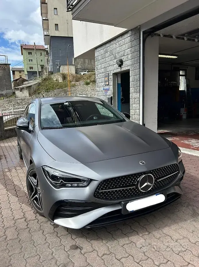 Usata Mercedes CLA200 AMG line 163 CV (119 kW) 2024 Grigio Coupé