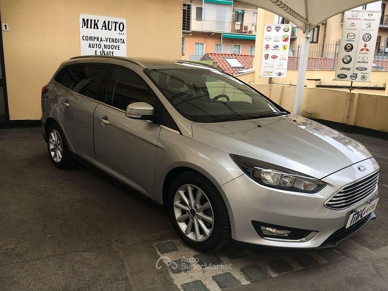 Usata Ford Focus Titanium 125 CV (91 kW) 2017 Argento Station wagon
