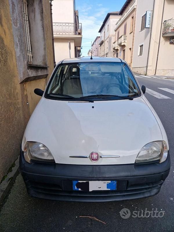 Usata Fiat 600 54 CV (39 kW) 2010 Bianco Utilitaria