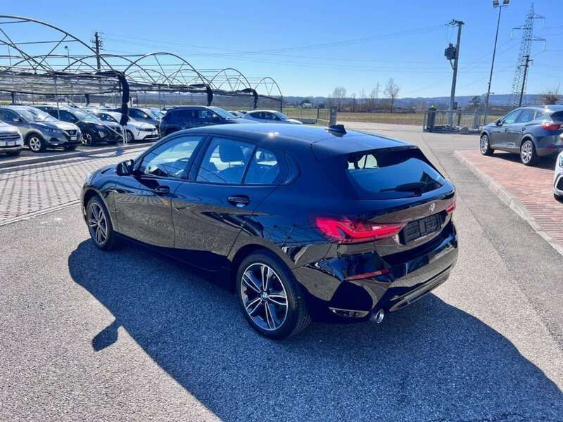 Usata BMW 118 Sport Line 136 CV (100 kW) 2021 Nero Utilitaria