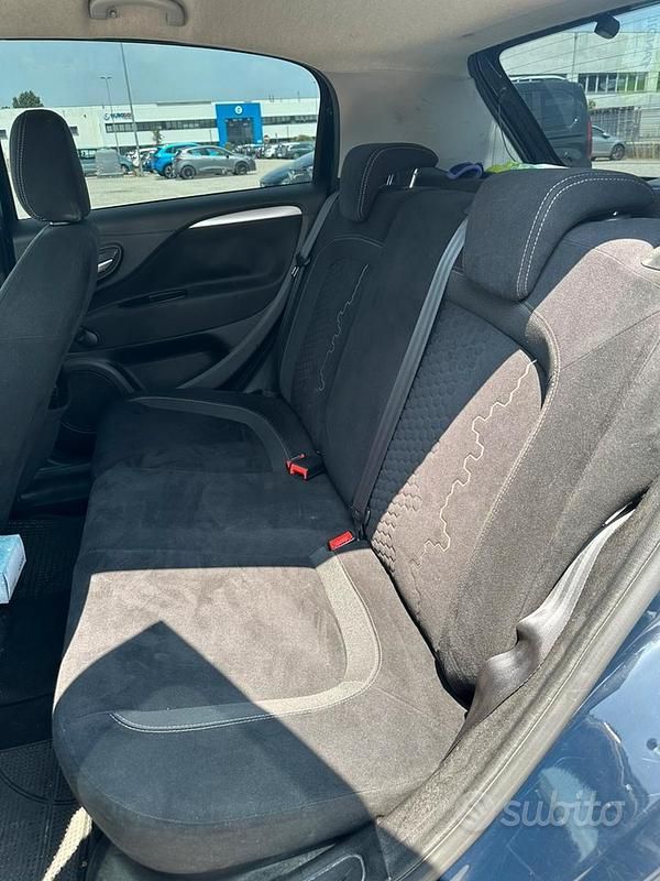 Usata Fiat Punto Evo 77 CV (56 kW) 2011 Blu Utilitaria