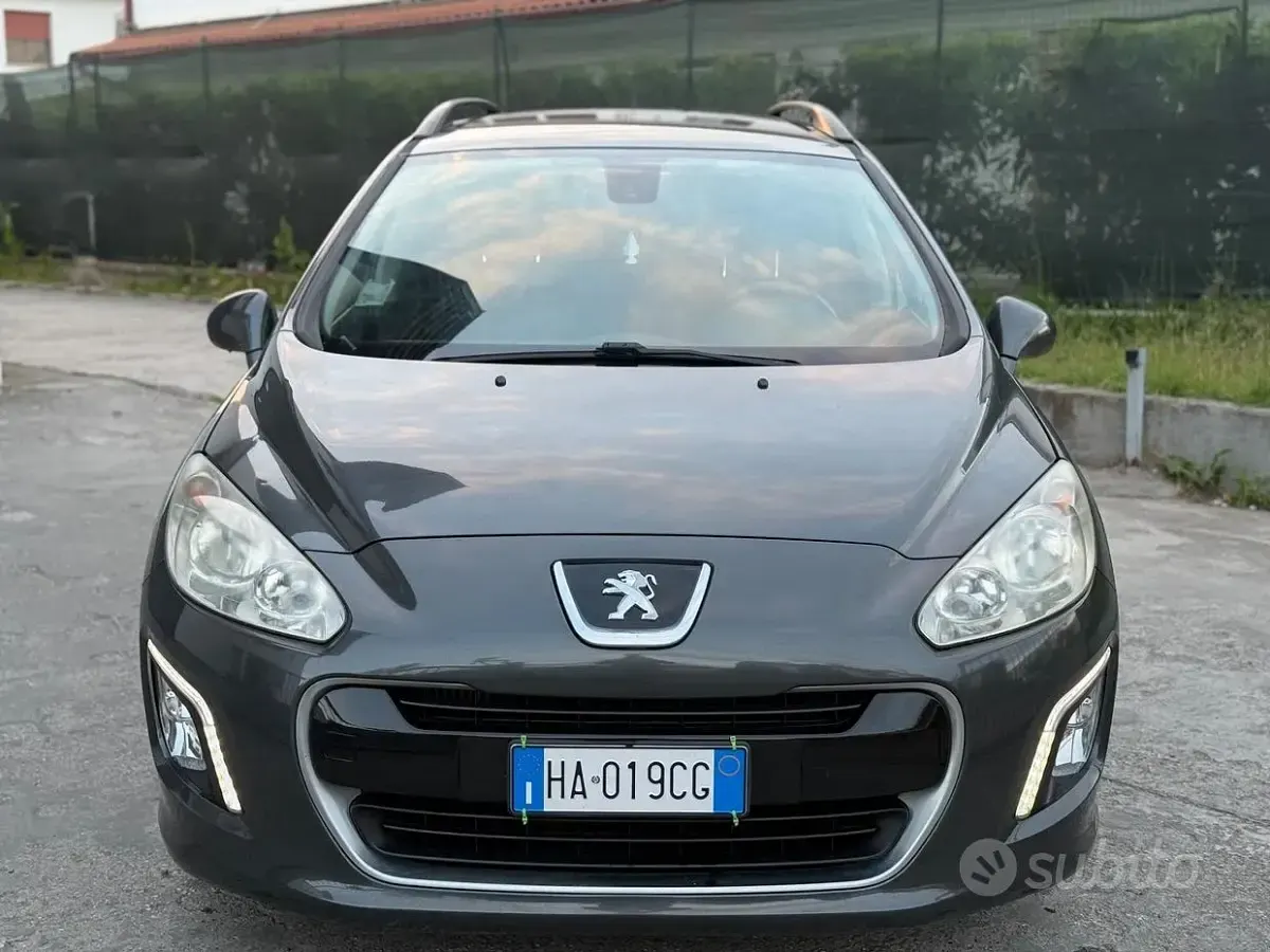 Usata Peugeot 308 115 CV (84 kW) 2013 Grigio Station wagon