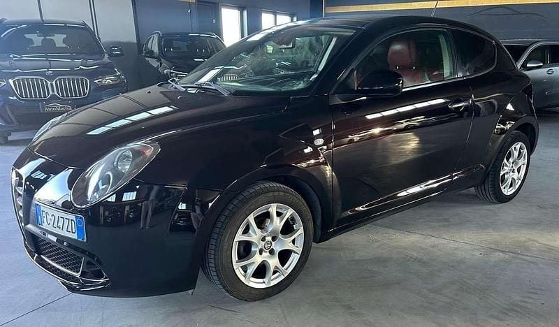 Nero Usata 2016 Alfa Romeo MiTo Distinctive Due volumi | 6490 € (Ottimo prezzo) - Immagine 1/4