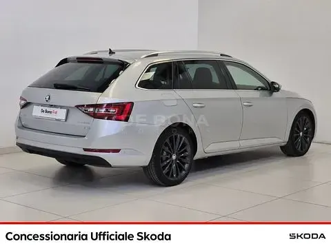 Usata Skoda Superb LAURIN & KLEMENT 190 CV (139 kW) 2019 Argento Station wagon