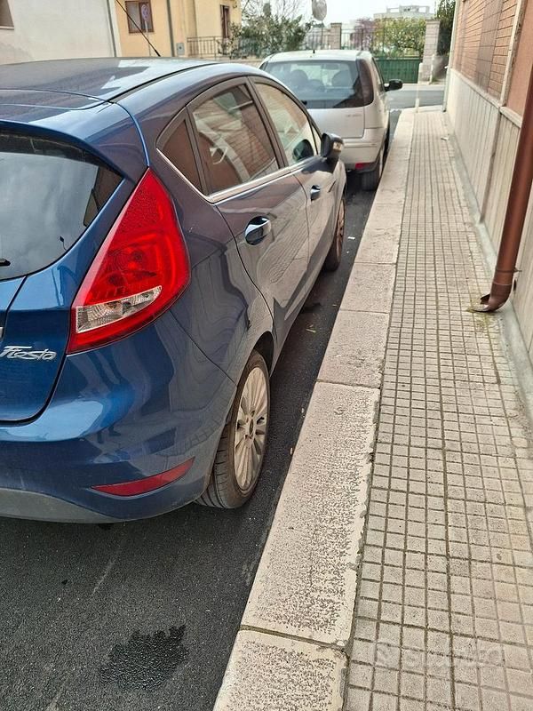 Usata Ford Fiesta 2009 Blu Utilitaria