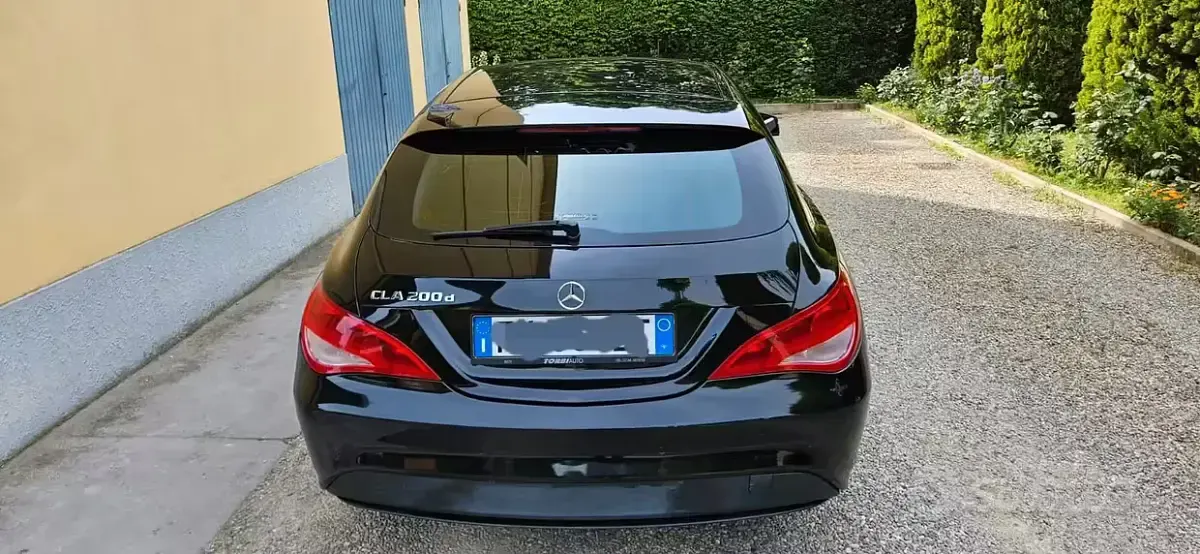 Usata Mercedes CLA200 Premium 136 CV (100 kW) 2017 Nero Station wagon