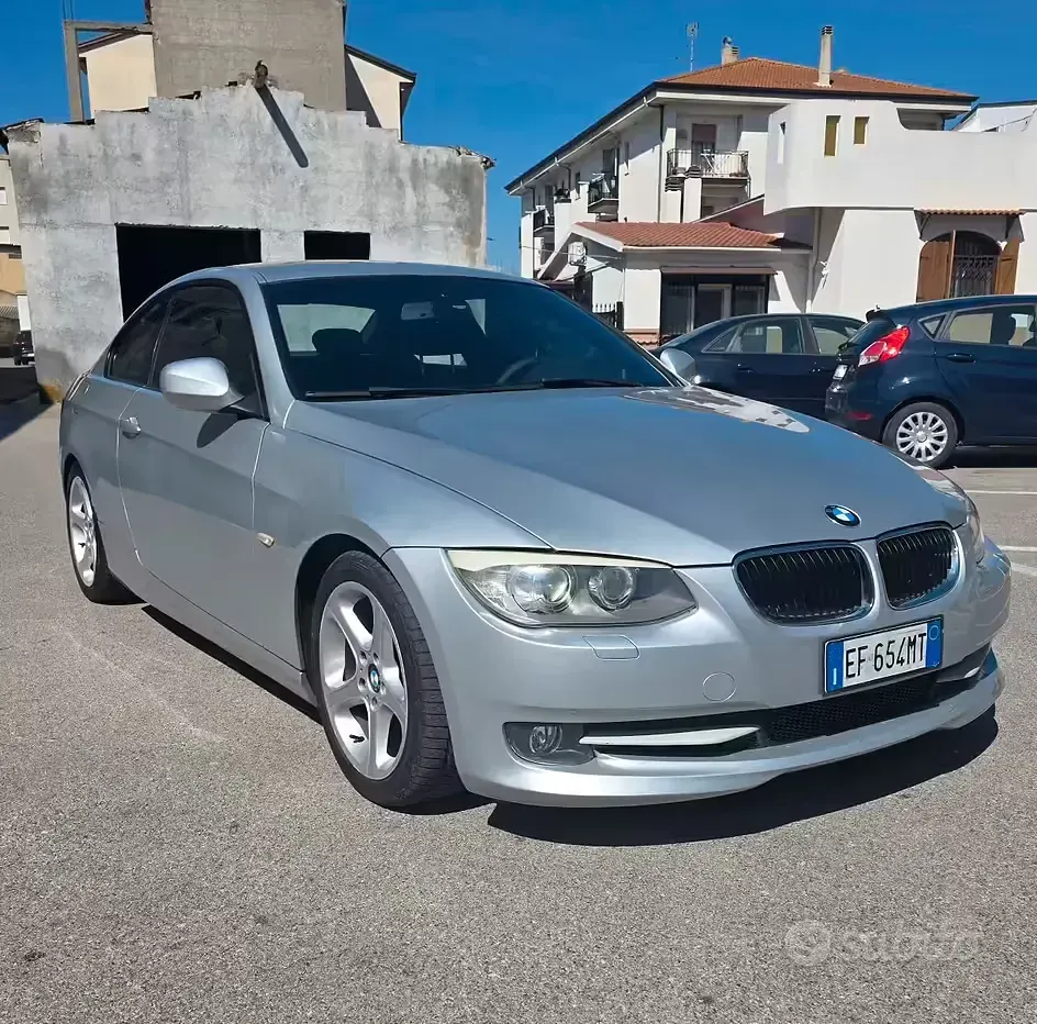 Usata BMW 320 M Sport 184 CV (135 kW) 2010 Argento Coupé