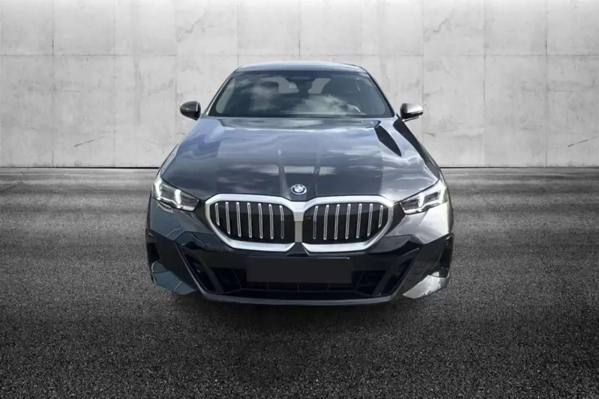 Usata BMW 530e M Sport 299 CV (219 kW) 2024 Nero Berlina
