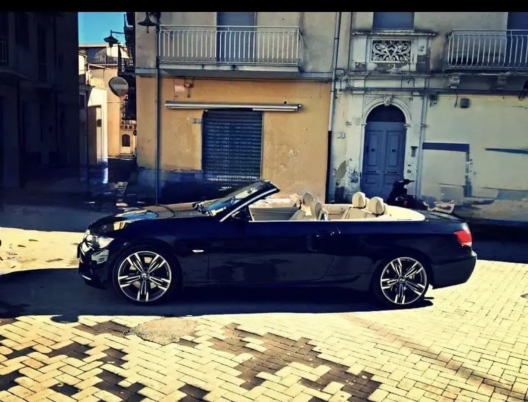 Usata BMW 330 Cabriolet Comfort Edition 272 CV (200 kW) 2008 Nero Cabrio