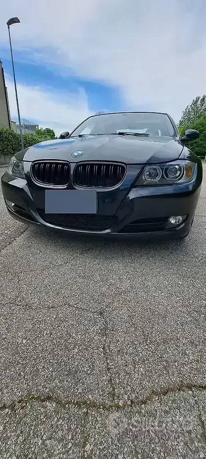 Usata BMW 320 177 CV (130 kW) 2009 Nero Berlina