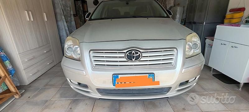 Usata Toyota Avensis 129 CV (94 kW) 2004 Berlina