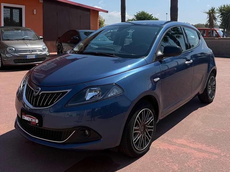 Usata Lancia Ypsilon S 69 CV (50 kW) 2022 Grigio Utilitaria