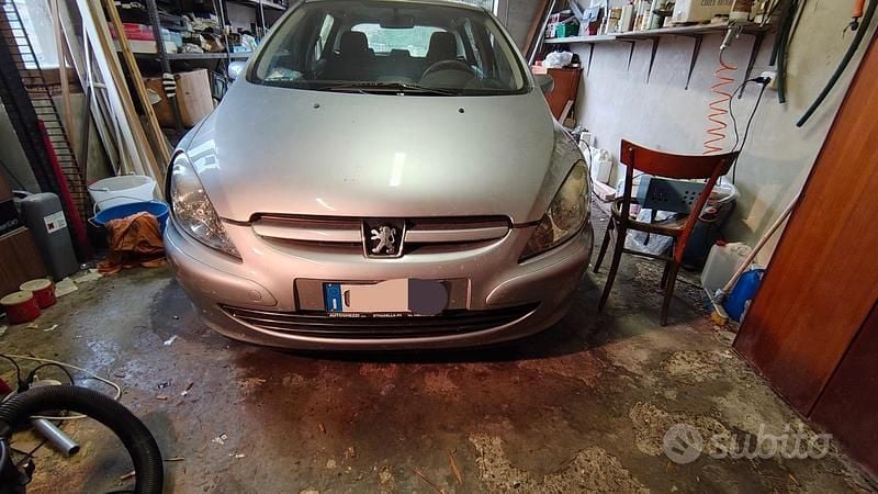 Grigio Usata 2003 Peugeot 307 Tre volumi | 1000 € (Super prezzo) - Immagine 1/4