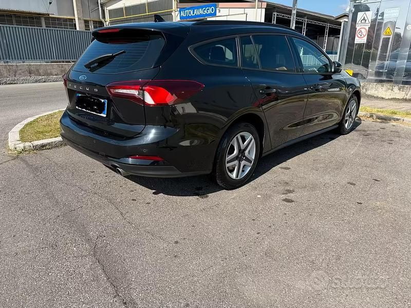 Usata Ford Focus 120 CV (88 kW) 2022 Nero Station wagon