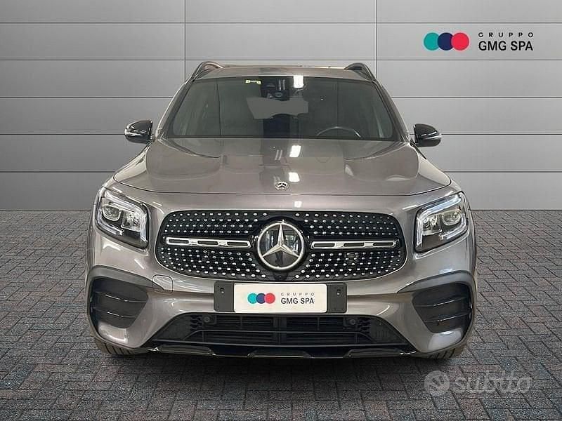 Usata Mercedes GLB200 Premium 150 CV (110 kW) 2021 Grigio SUV