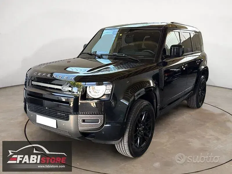 Usata Land Rover Defender SE 200 CV (147 kW) 2023 Nero SUV
