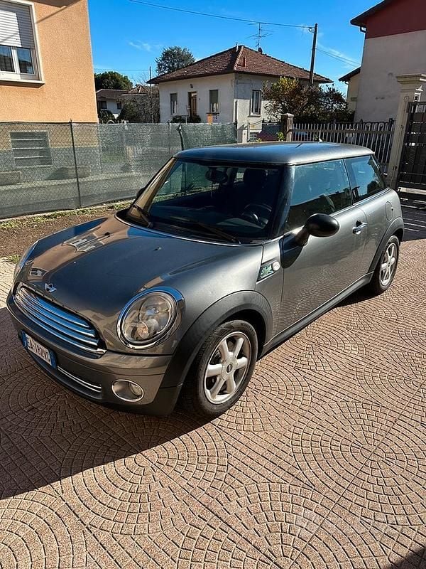Usata 2010 Mini Cooper Due volumi | 3300 € (Ottimo prezzo) - Immagine 1/4