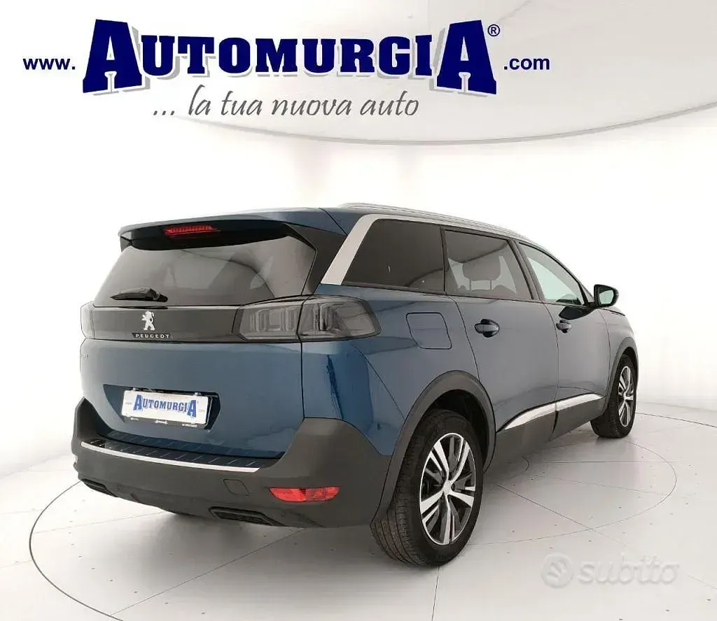 Usata Peugeot 5008 Allure 131 CV (96 kW) 2024 Blu SUV