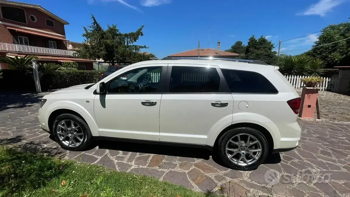 Usata Fiat Freemont Lounge 170 CV (125 kW) 2015 Bianco SUV