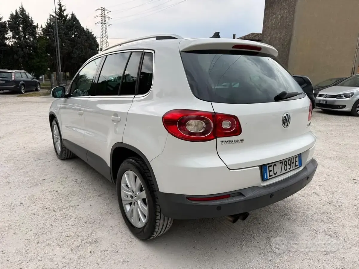 Usata VW Tiguan Sportline 140 CV (102 kW) 2010 Bianco SUV