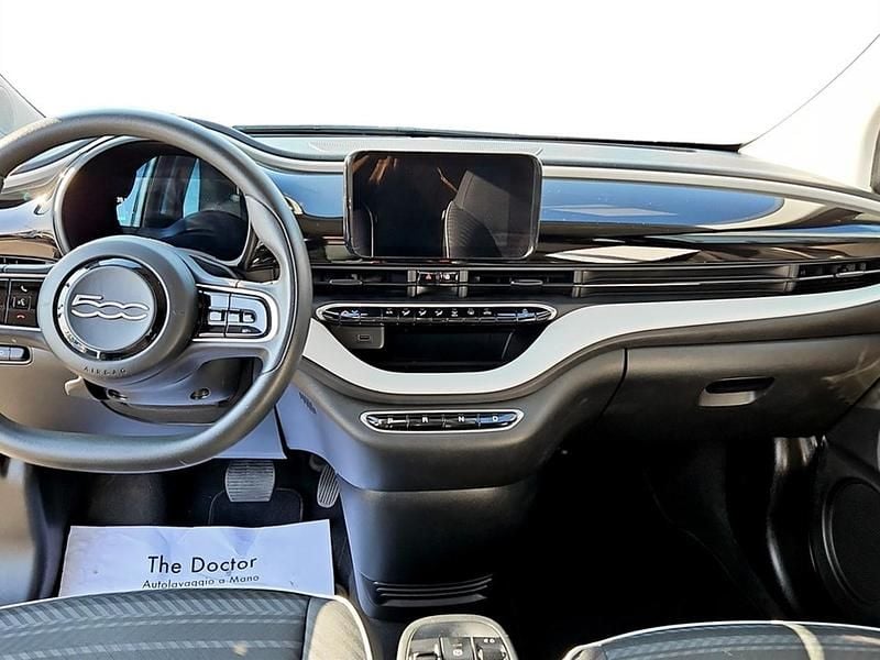 Usata Fiat 500e Passion 86 kW (118 CV) 2021 Blu