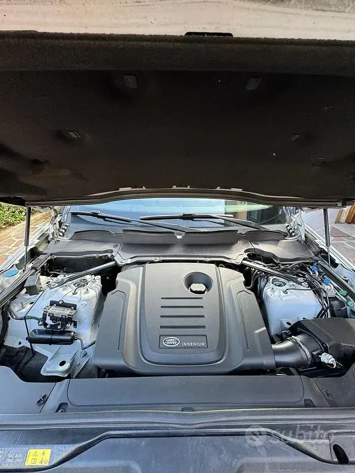 Usata Land Rover Discovery 5 HSE 241 CV (177 kW) 2018 Bianco SUV