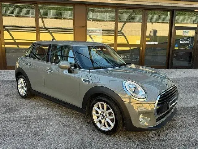 Usata Mini Cooper D 116 CV (85 kW) 2018 Grigio Utilitaria