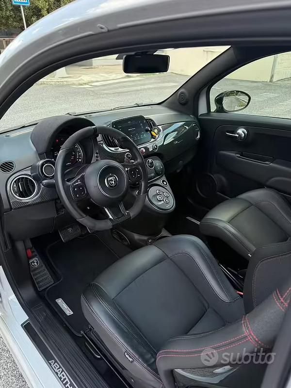 Usata Abarth 595 Esseesse 179 CV (131 kW) 2019 Grigio Cabrio