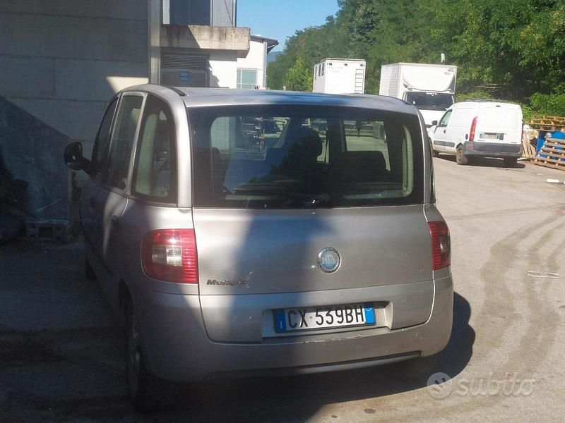 Usata Fiat Multipla 2005 Grigio Monovolume