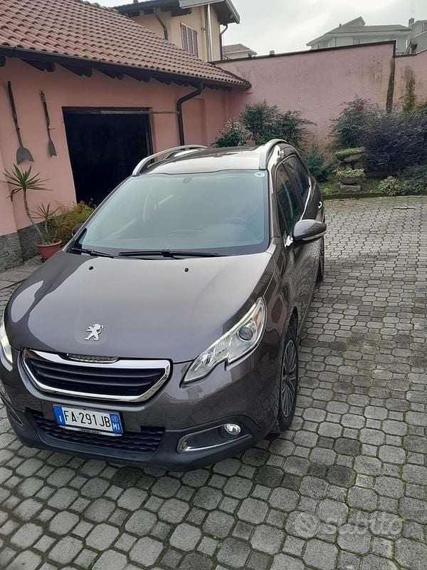 Usata Peugeot 2008 Allure 99 CV (72 kW) 2015 SUV