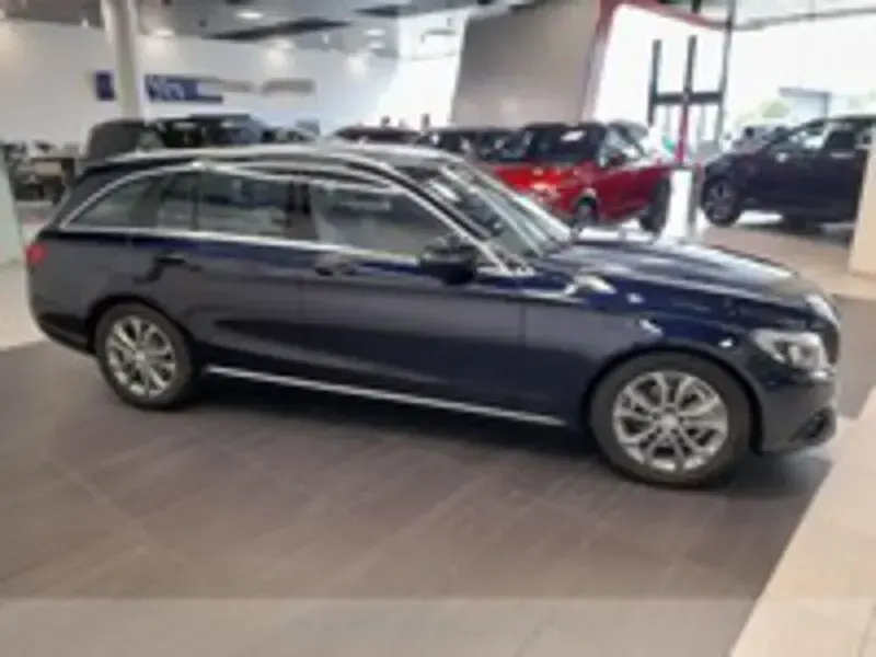 Usata Mercedes 200 Sport 2017 Blu Station wagon