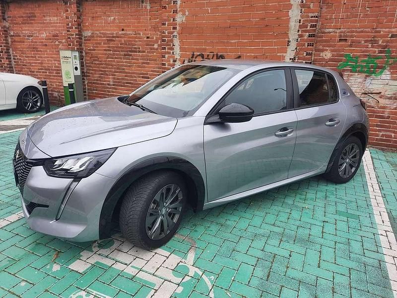 Usata Peugeot 208 Allure 56 kW (77 CV) 2022 Grigio Utilitaria