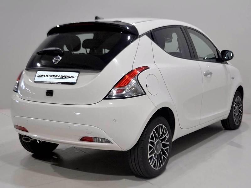 Usata Lancia Ypsilon S 70 CV (51 kW) 2024 Bianco Utilitaria