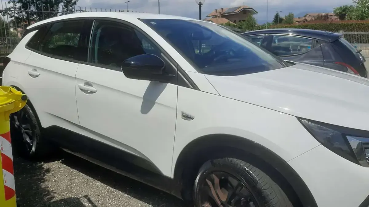 Usata Opel Grandland X Business Elegance 131 CV (96 kW) 2024 SUV