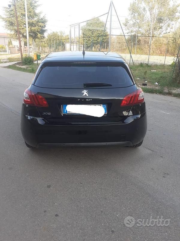 Usata Peugeot 308 116 CV (85 kW) 2014 Nero Berlina