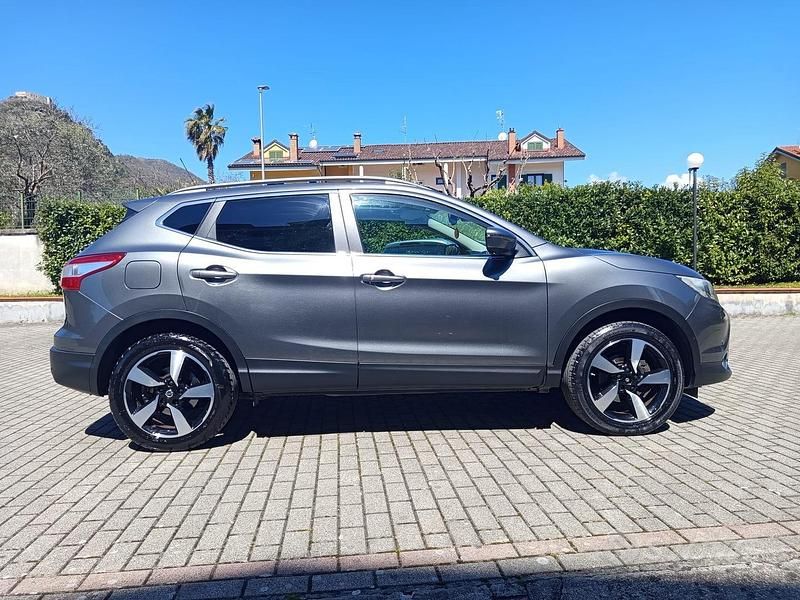 Usata Nissan Qashqai 115 CV (84 kW) 2020 Grigio SUV