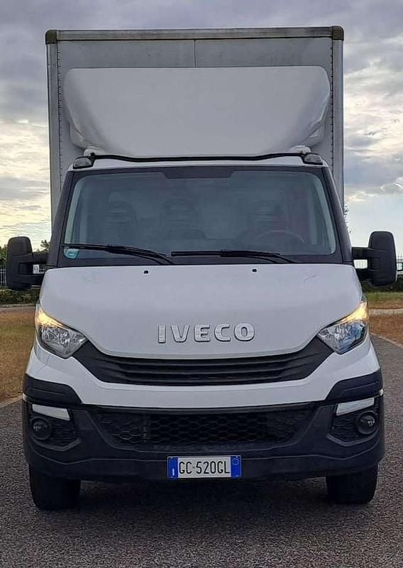 Usata Iveco 35.12 120 CV (88 kW) 2020 Bianco Furgone