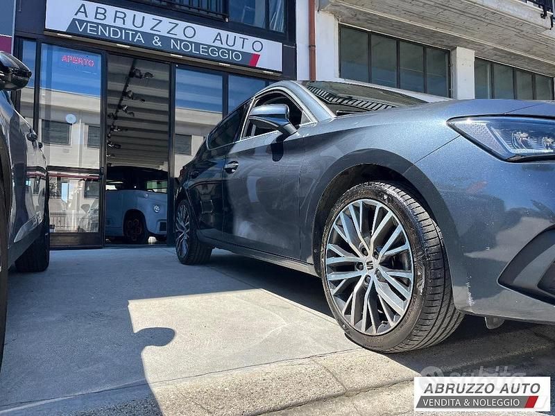 Usata Seat Leon XCELLENCE 151 CV (111 kW) 2021 Grigio Berlina