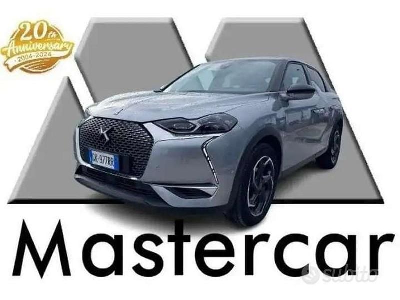 Grigio artense metallizzato Usata 2022 DS Automobiles DS3 Crossback Grand Chic SUV | 17.800 € (Buon prezzo) - Immagine 1/4
