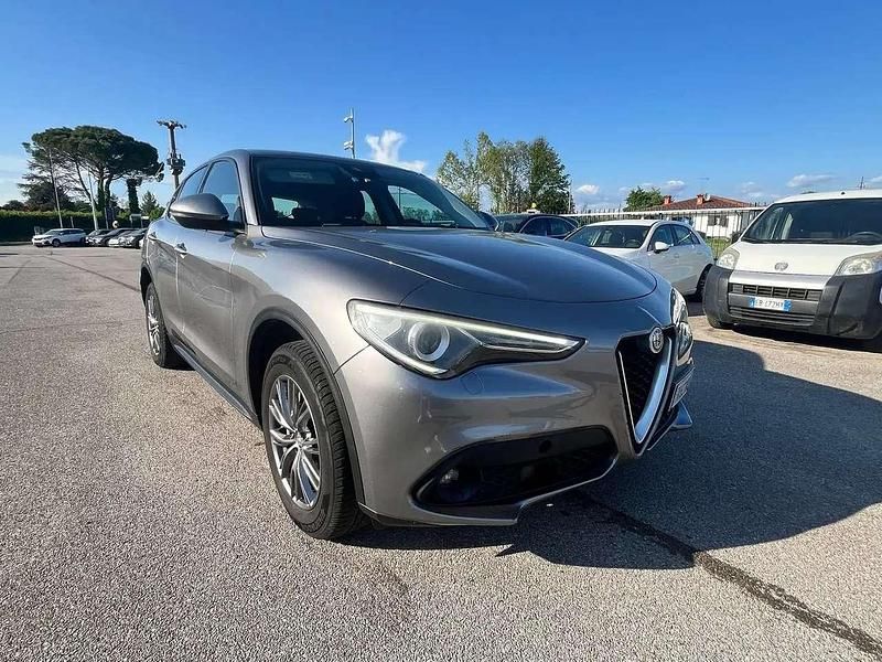 Usata Alfa Romeo Stelvio Super 209 CV (153 kW) 2017 Other SUV