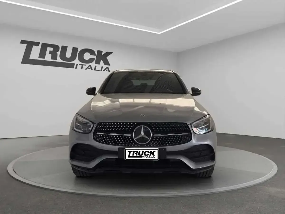 Usata Mercedes GLC220 Premium 194 CV (142 kW) 2022 Argento SUV