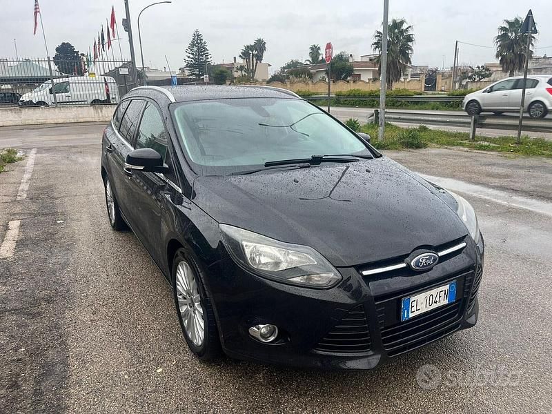 Usata Ford Focus Titanium 116 CV (85 kW) 2012 Nero Station wagon