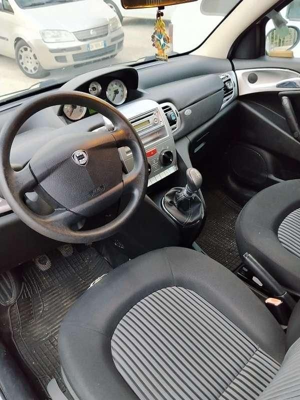 Usata Lancia Ypsilon 60 CV (44 kW) 2000 Utilitaria