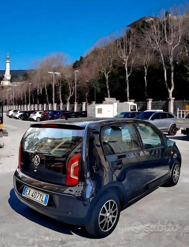 Usata VW up! 60 CV (44 kW) 2014 Nero Utilitaria