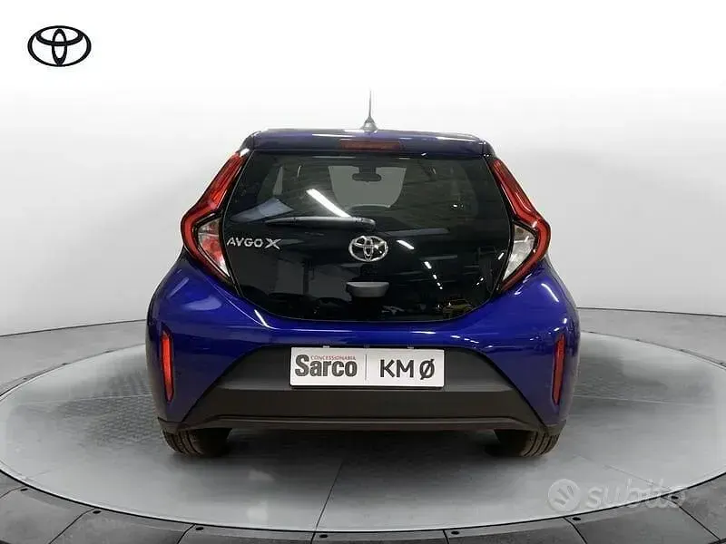 Nuova Toyota Aygo X Active 72 CV (52 kW) 2026 Blu SUV