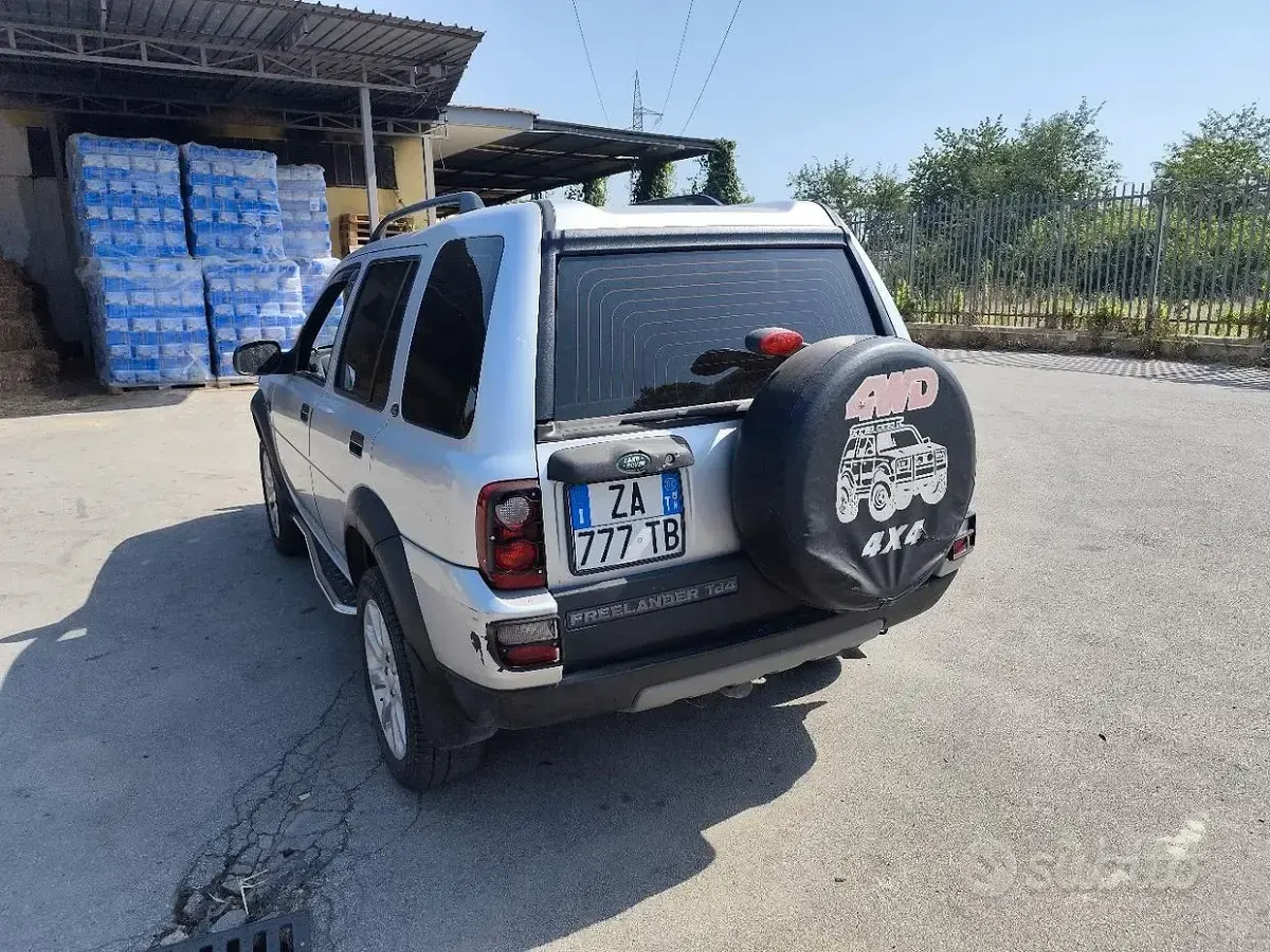 Usata Land Rover Freelander 111 CV (81 kW) 2004 Grigio SUV