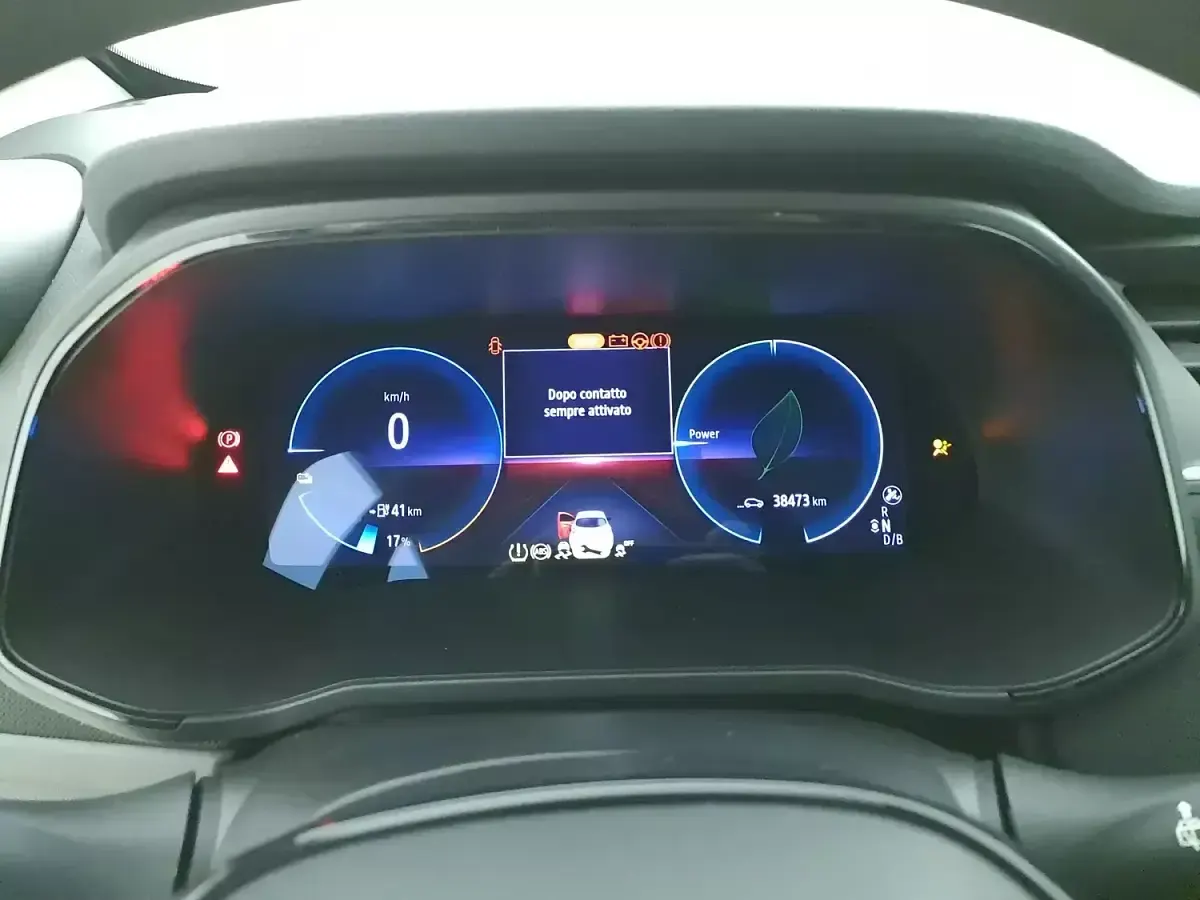 Usata Renault Zoe Zen 50 kW (69 CV) 2022 Biancobianco Utilitaria