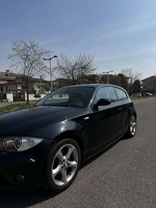 Usata BMW 116 Efficient Dynamics 122 CV (89 kW) 2009 Utilitaria